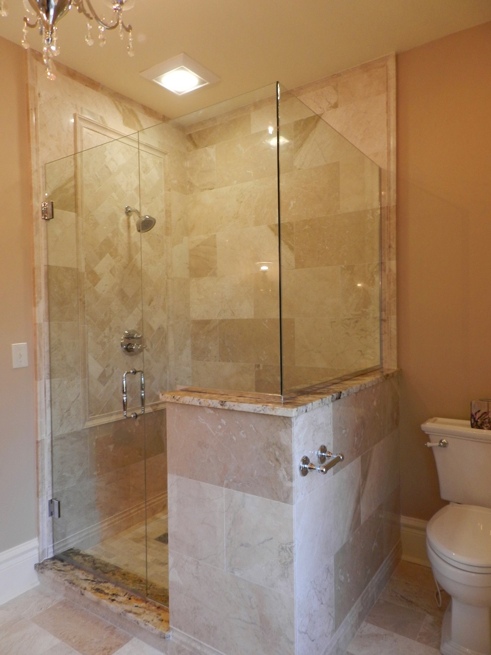 shower wall in bathroom | GMD Surfaces in Chicagoland and Northwest Indiana
