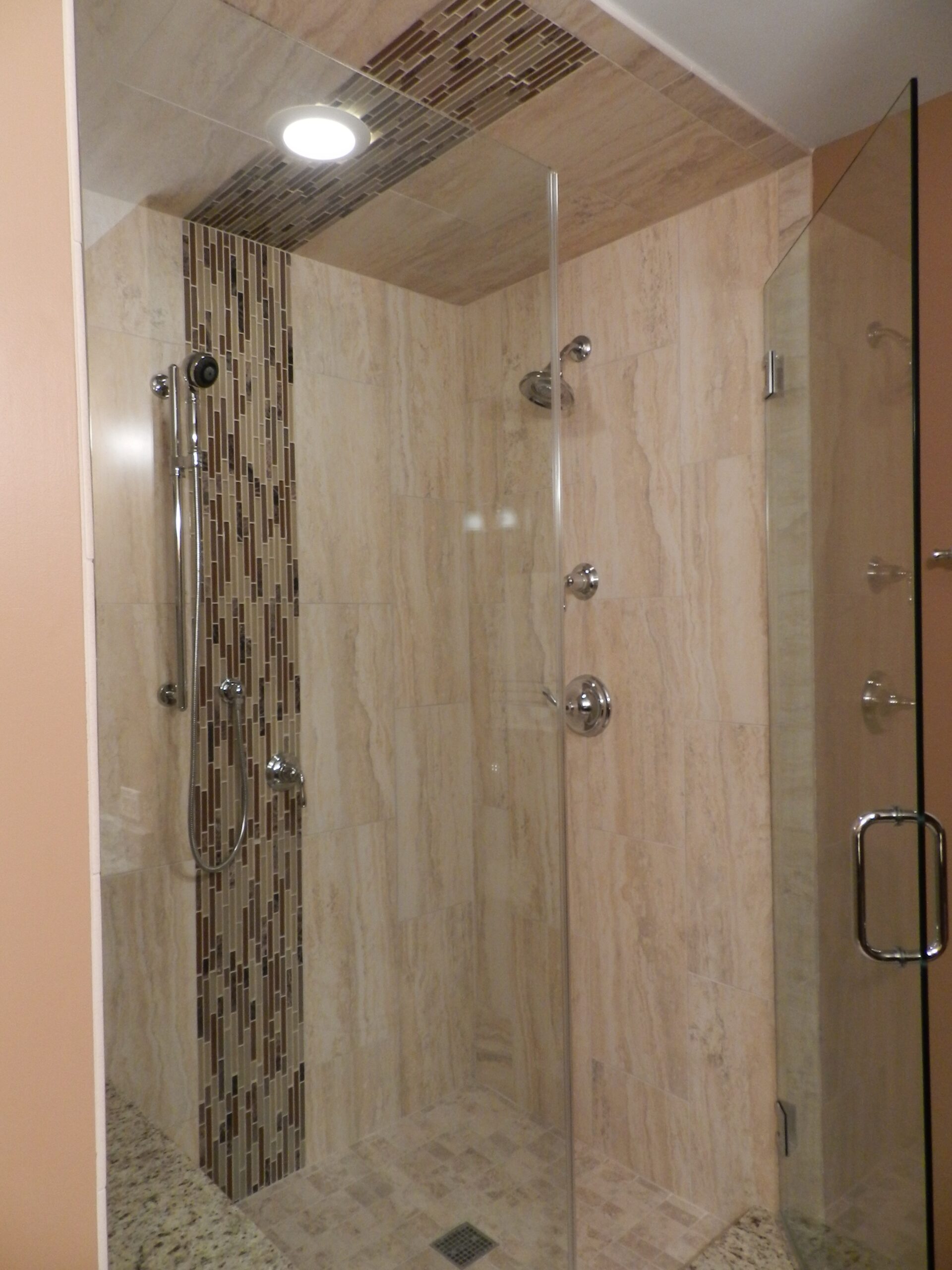 shower wall | GMD Surfaces in Chicagoland and Northwest Indiana