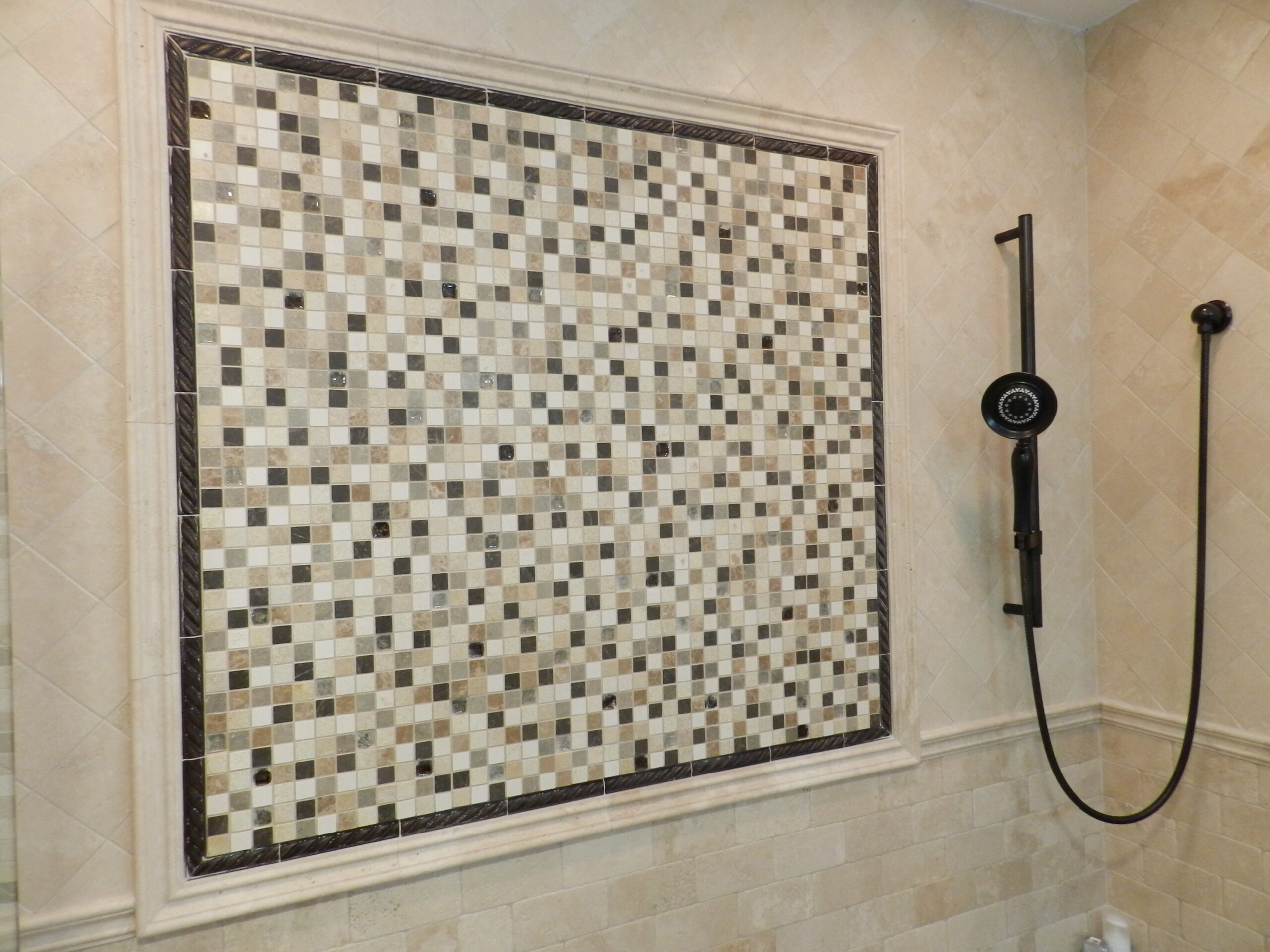mosaic focal wall in shower | GMD Surfaces in Chicagoland and Northwest Indiana