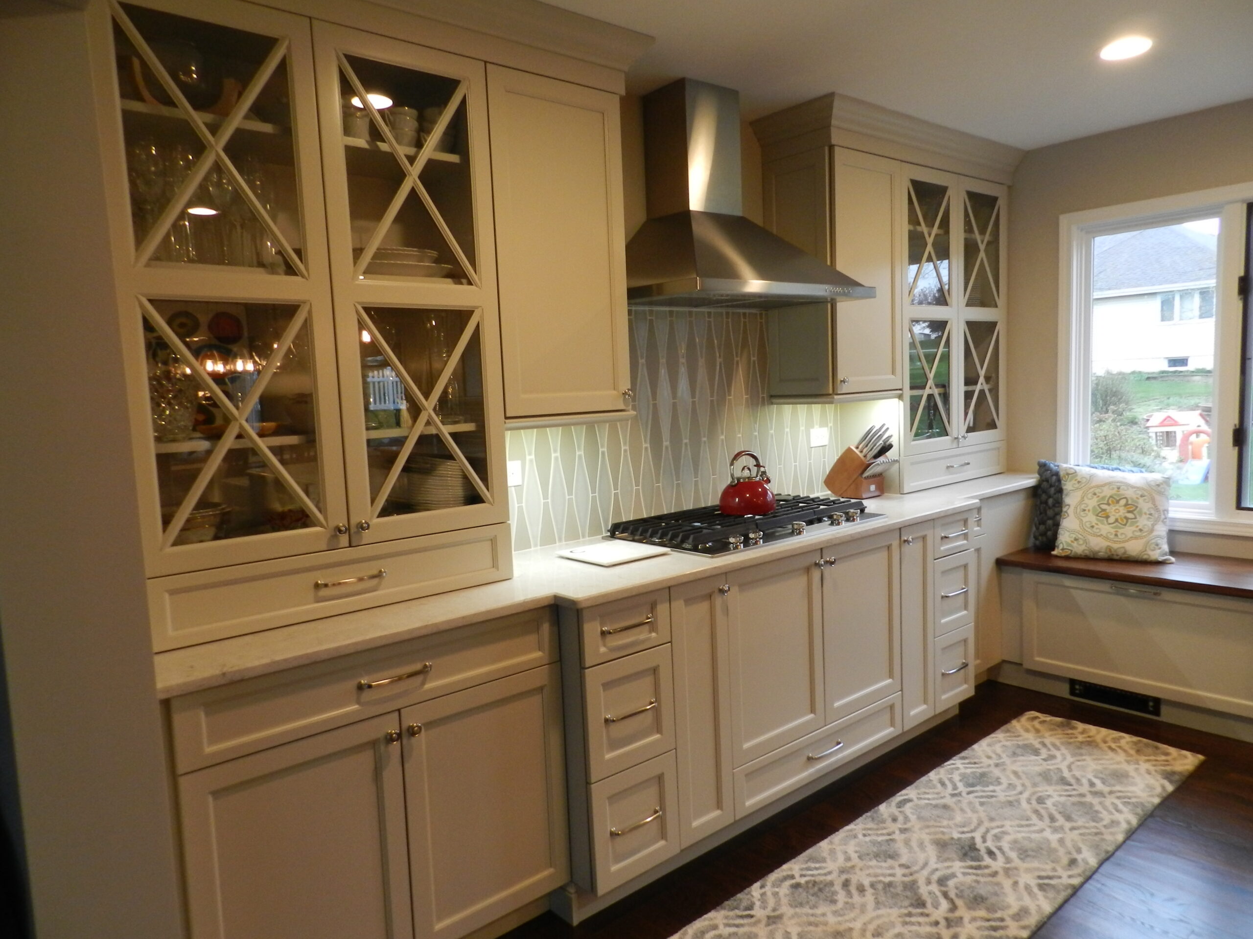 light neutral kitchen featuring countertop and range | GMD Surfaces in Chicagoland and Northwest Indiana